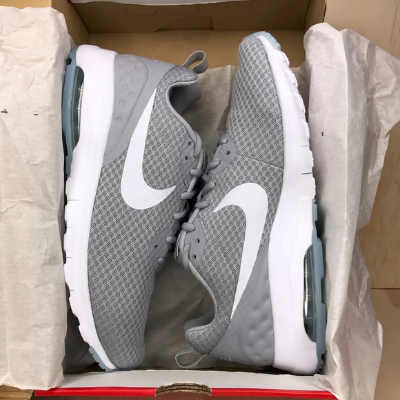 NIB NIke AIr Max Motion Low Wolf Grey - Picture 7 of 8
